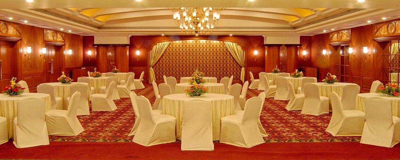 The Imperial Palace Rajkot Εξωτερικό φωτογραφία
